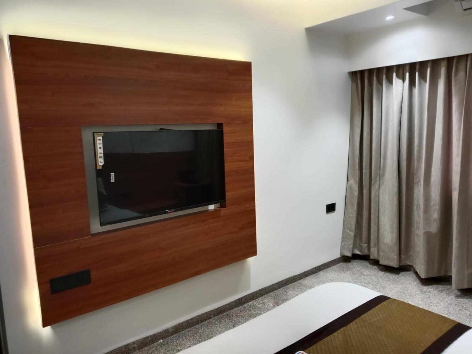 Hotel Sai Kamal Shirdi Extérieur photo