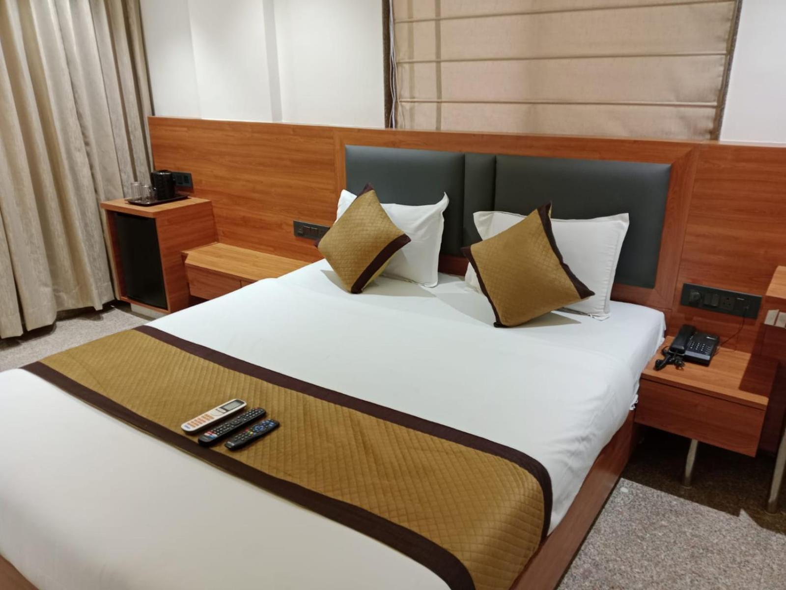 Hotel Sai Kamal Shirdi Extérieur photo