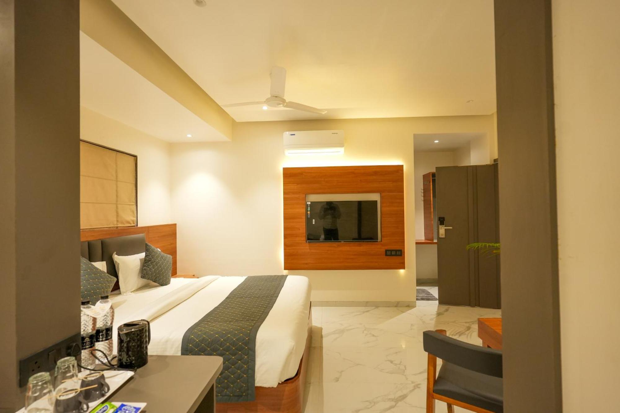 Hotel Sai Kamal Shirdi Extérieur photo