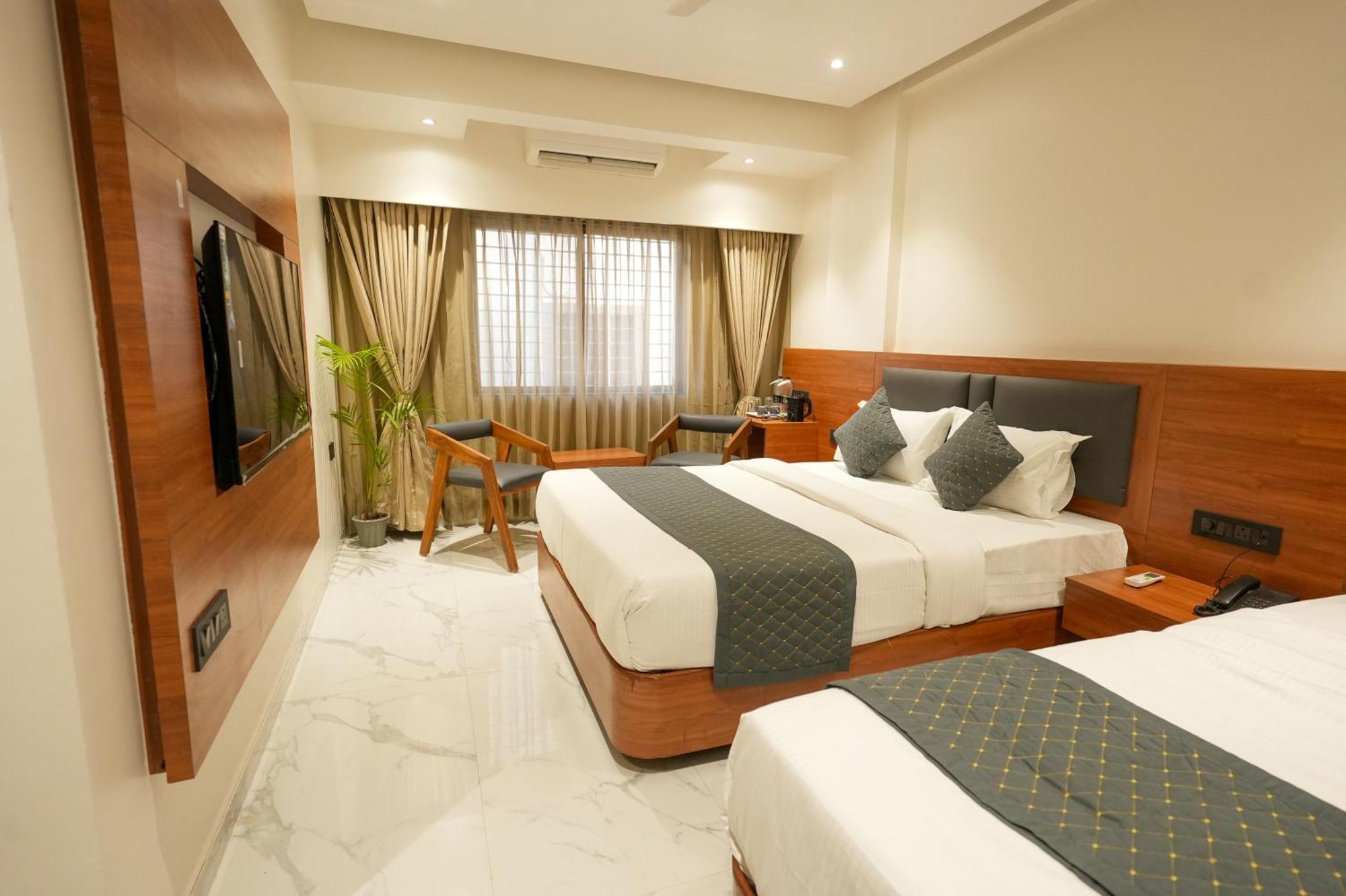 Hotel Sai Kamal Shirdi Extérieur photo