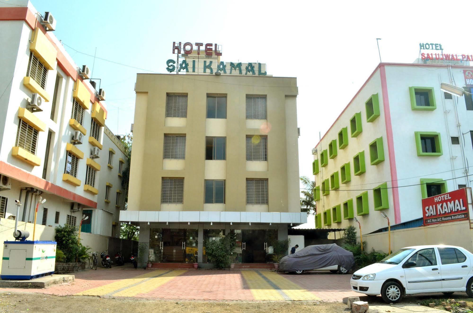 Hotel Sai Kamal Shirdi Extérieur photo